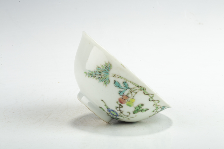 古玩陶瓷民國·粉彩花竹葫蘆紋茶圓真品鑒賞圖