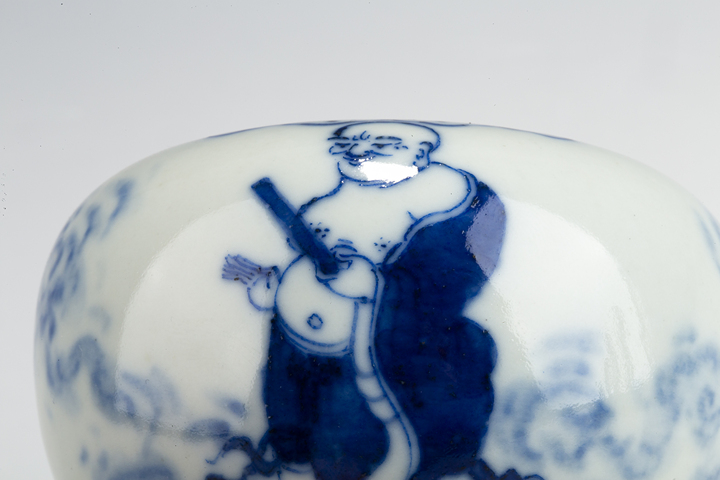 古玩陶瓷民國·“雍正年制”青花羅漢紋水盂真品鑒賞圖