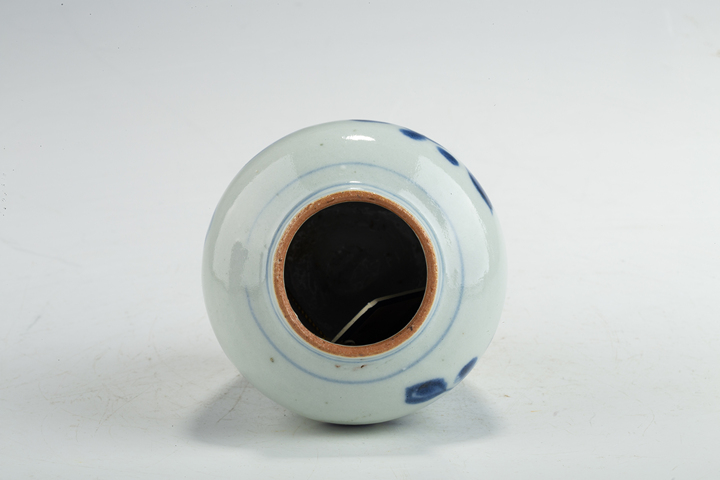 古玩陶瓷明末清初·青花花卉紋小罐真品鑒賞圖