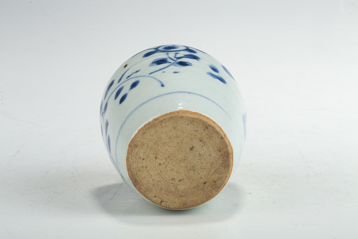 古玩陶瓷明末清初·青花花卉紋小罐真品鑒賞圖