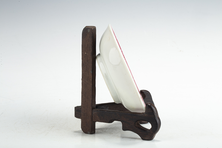 古玩陶瓷民國·胭脂紅軋道粉彩壽桃紋碟一對拍賣,當(dāng)前價格2199元