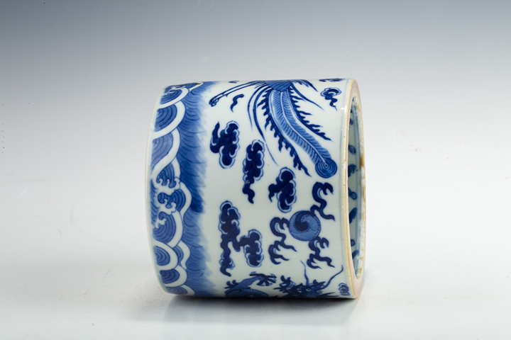 古玩陶瓷清晚·青花龍鳳呈祥紋筆筒真品鑒賞圖