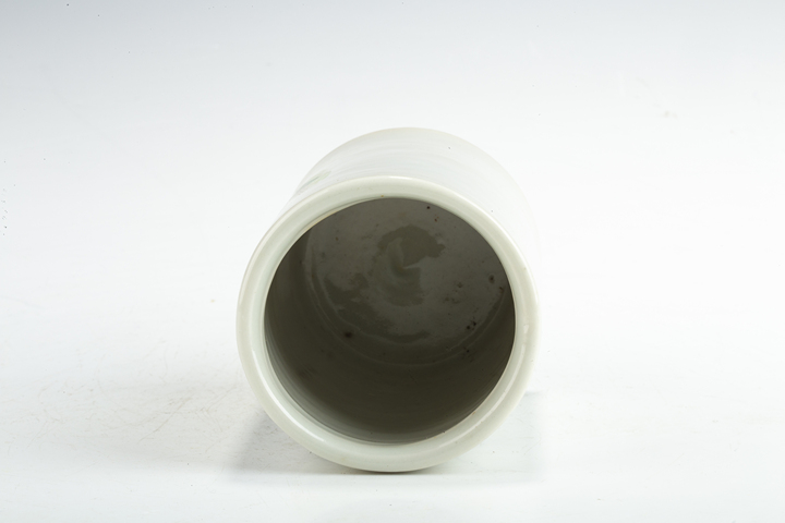 古玩陶瓷民國·粉彩山水紋筆筒真品鑒賞圖