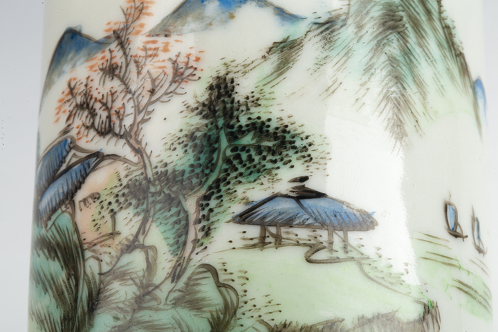 古玩陶瓷民國·粉彩山水紋筆筒真品鑒賞圖