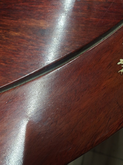 古玩雜項餐桌真品鑒賞圖