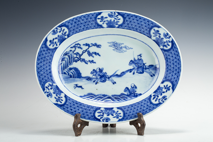 古玩陶瓷清乾隆·青花狩獵圖橢圓盤真品鑒賞圖
