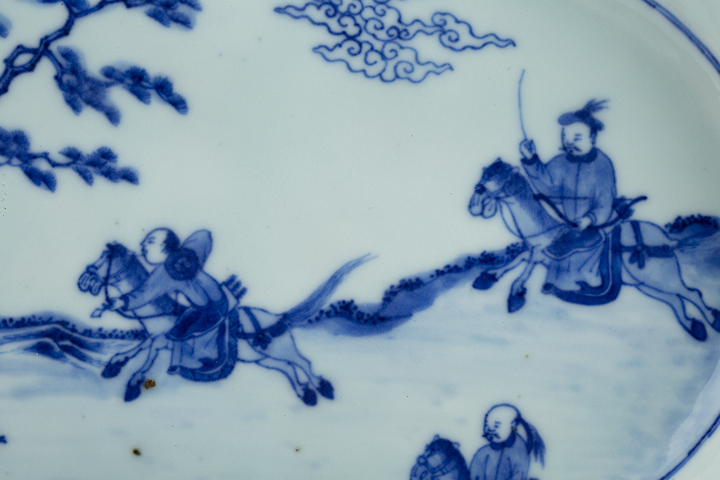 古玩陶瓷清乾隆·青花狩獵圖橢圓盤真品鑒賞圖
