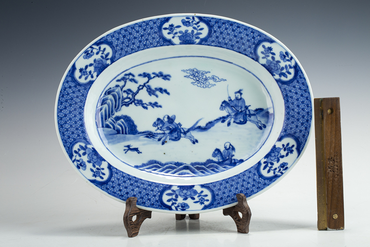 古玩陶瓷清乾隆·青花狩獵圖橢圓盤真品鑒賞圖