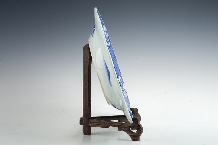 古玩陶瓷清乾隆·青花狩獵圖橢圓盤真品鑒賞圖