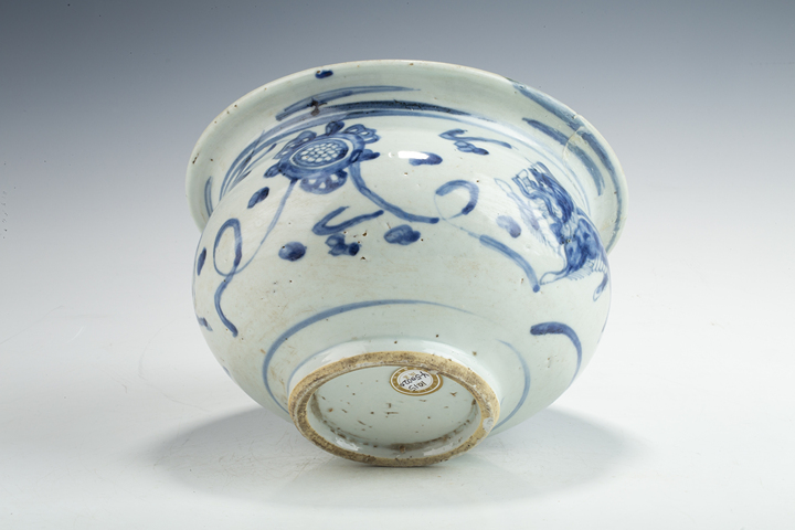 古玩陶瓷清早·青花獅子繡球紋香爐真品鑒賞圖