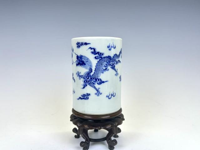 古玩陶瓷晚清雙龍戲珠筆筒真品鑒賞圖