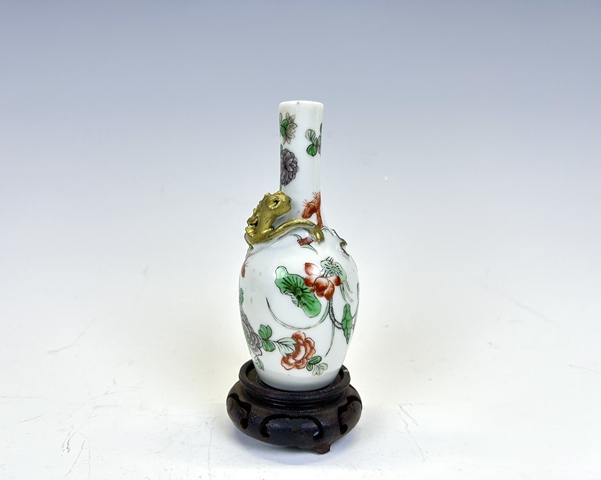 古玩陶瓷清晚·五彩花卉描金魑龍瓶真品鑒賞圖