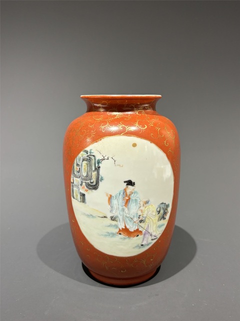 古玩陶瓷珊瑚紅釉描金開光粉彩人物紋燈籠瓶真品鑒賞圖