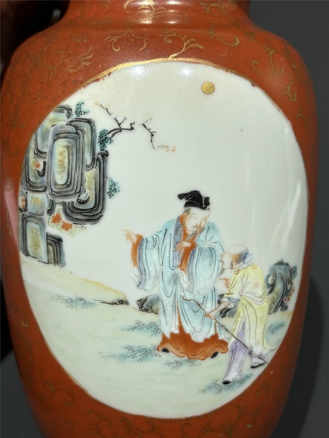 古玩陶瓷珊瑚紅釉描金開光粉彩人物紋燈籠瓶真品鑒賞圖