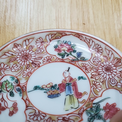 古玩陶瓷人物紋粉彩盤真品鑒賞圖