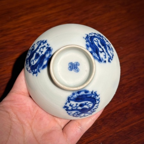 古玩陶瓷青花團龍紋蓋碗真品鑒賞圖