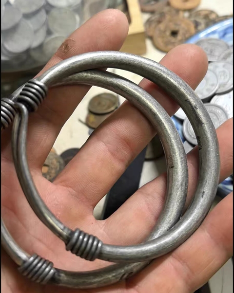 古玩雜項銀手鐲一對真品鑒賞圖