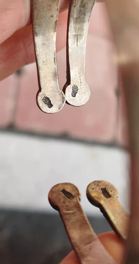 古玩雜項銀手鐲一對真品鑒賞圖