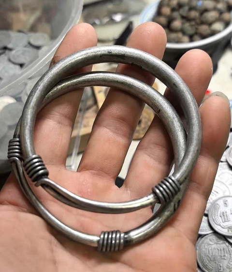 古玩雜項銀手鐲一對真品鑒賞圖