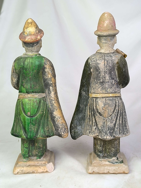 古玩陶瓷明三彩人物侍者俑真品鑒賞圖