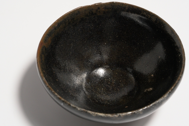 古玩陶瓷建窯黑釉兜口盞真品鑒賞圖