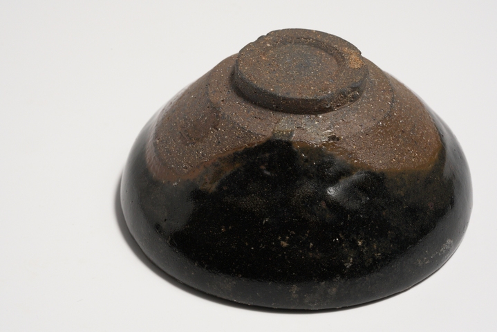 古玩陶瓷建窯黑釉兜口盞真品鑒賞圖