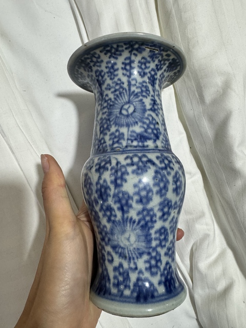 古玩陶瓷花卉紋青花花觚真品鑒賞圖