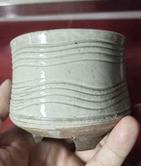 古玩陶瓷龍泉青瓷三足爐拍賣,當前價格355元