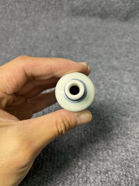 古玩陶瓷青花釉里紅花卉紋鼻煙壺拍賣，當(dāng)前價格4588元