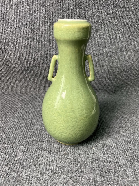 古玩陶瓷青釉雙耳蒜頭瓶拍賣，當前價格4888元