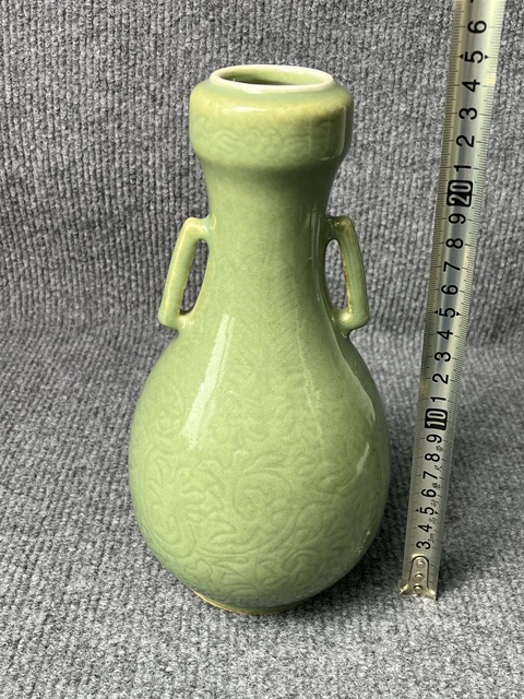 古玩陶瓷青釉雙耳蒜頭瓶拍賣，當前價格4888元