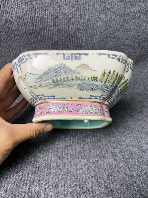 古玩陶瓷粉彩山水人物紋四方倭角大碗真品鑒賞圖