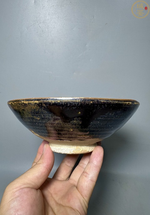 古玩陶瓷磁州窯黑釉鐵銹花碗真品鑒賞圖