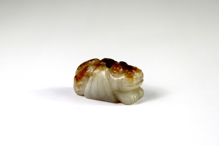 古玩玉器仿中古形制包袱虎題材把件真品鑒賞圖