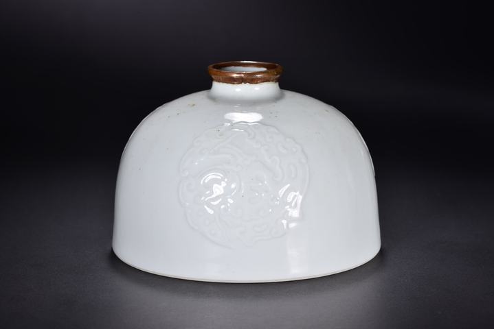 古玩陶瓷白釉印花太白尊真品鑒賞圖