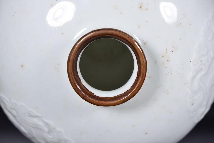 古玩陶瓷白釉印花太白尊真品鑒賞圖