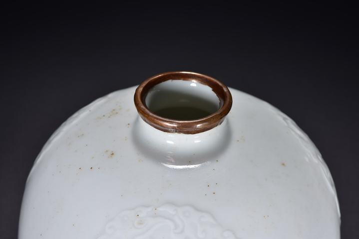 古玩陶瓷白釉印花太白尊真品鑒賞圖