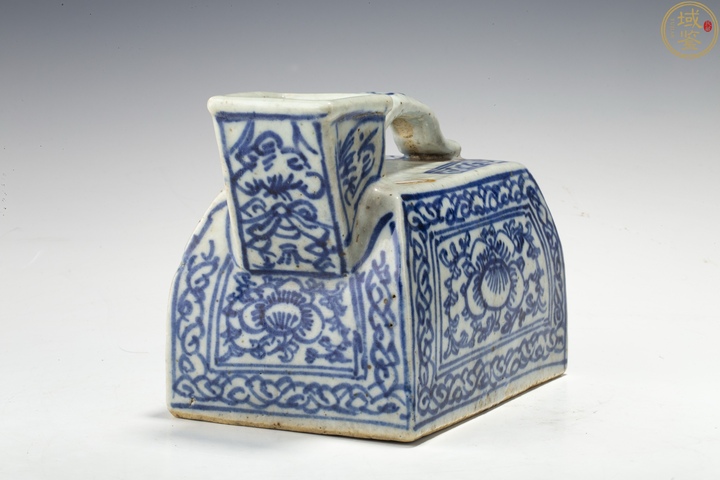 古玩陶瓷清中晚期青花纏枝蓮紋虎子真品鑒賞圖