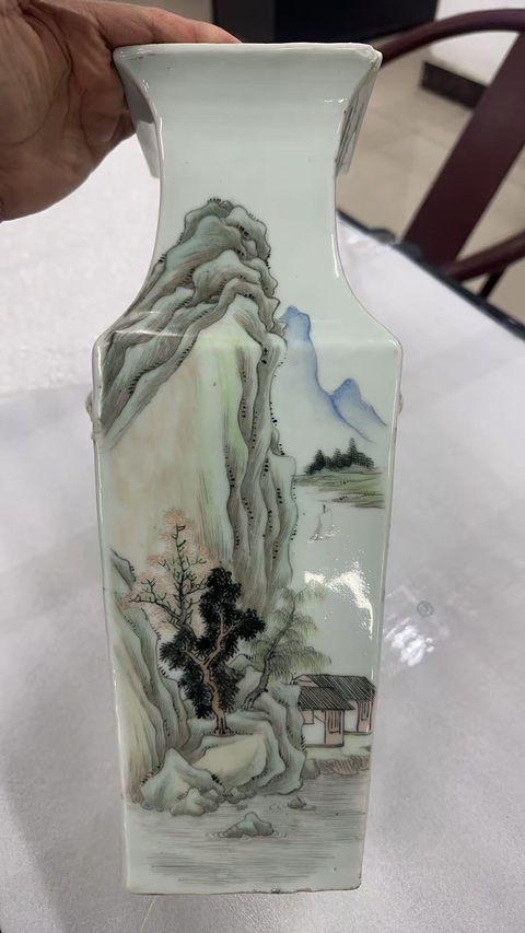 古玩陶瓷淺絳彩山水人物四方瓶真品鑒賞圖