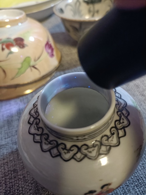 古玩陶瓷粉彩人物故事紋蓋罐真品鑒賞圖