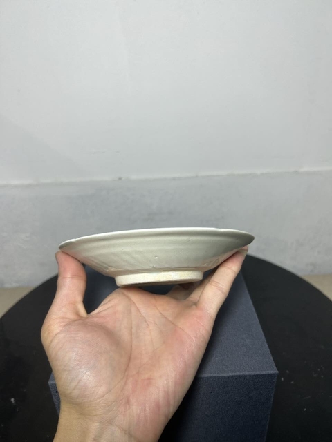 古玩陶瓷館藏級精品五代十國白釉花口洗拍賣,當前價格8800元