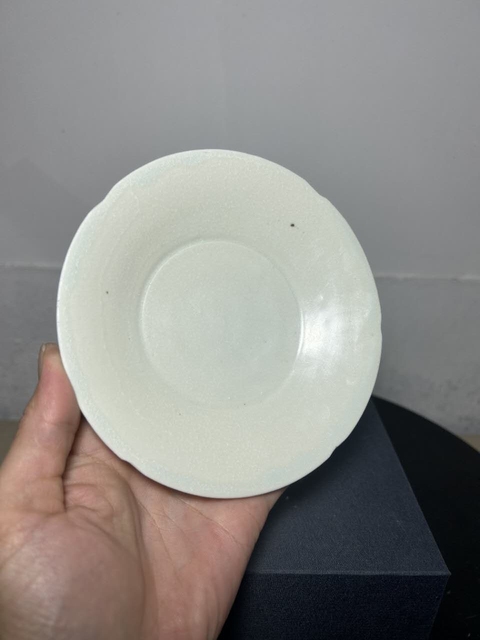 古玩陶瓷館藏級精品五代十國白釉花口洗拍賣,當前價格8800元