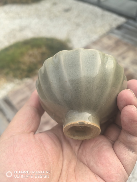 古玩陶瓷龍泉杯真品鑒賞圖