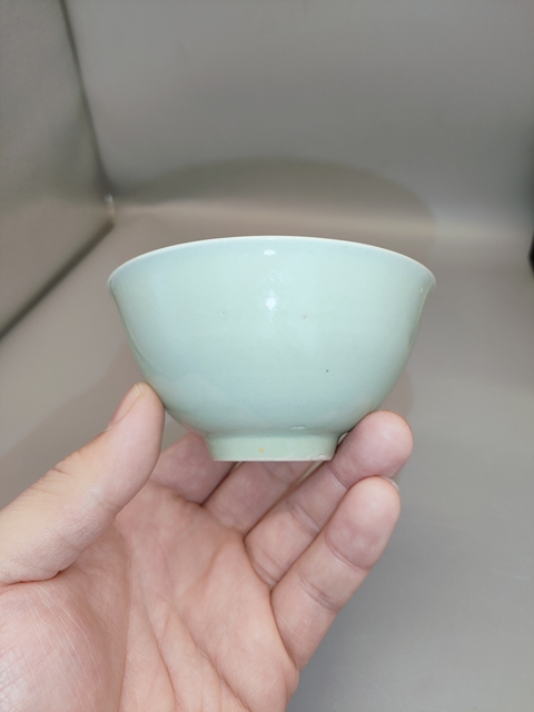 古玩陶瓷冬青釉茶碗真品鑒賞圖