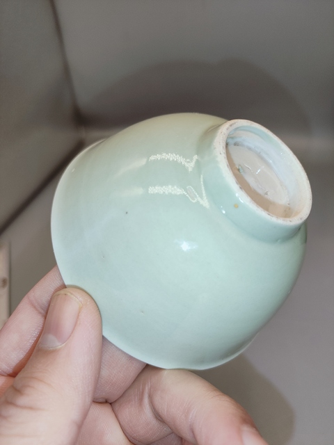 古玩陶瓷冬青釉茶碗真品鑒賞圖