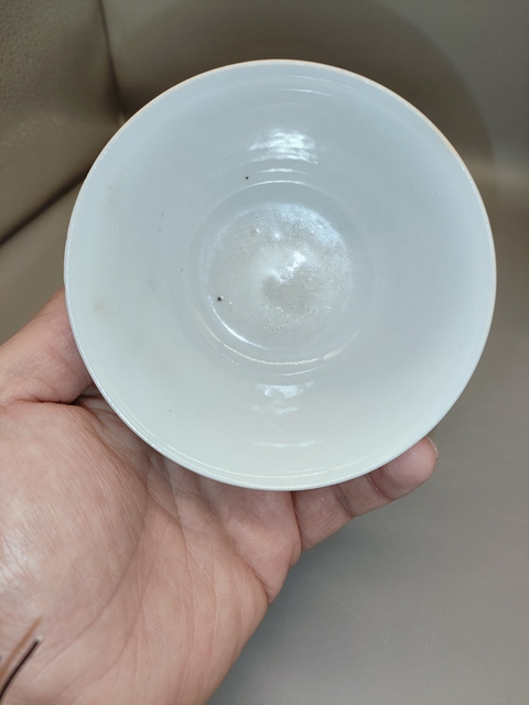 古玩陶瓷冬青釉茶碗真品鑒賞圖