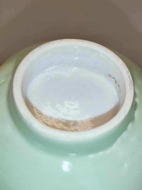 古玩陶瓷豆青釉茶碗真品鑒賞圖