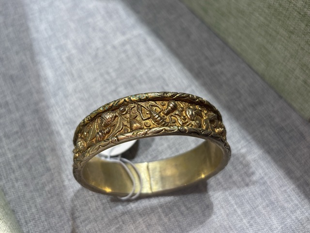 古玩雜項高浮雕手鐲真品鑒賞圖