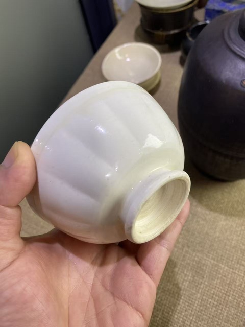 古玩陶瓷霍州窯白釉茶盞真品鑒賞圖