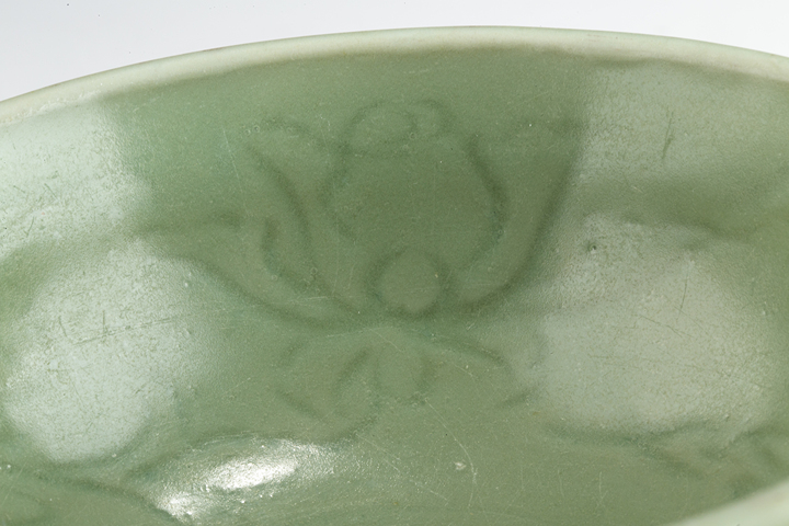 古玩陶瓷元末明初·龍泉青釉暗刻花卉紋碗拍賣，當前價格12000元